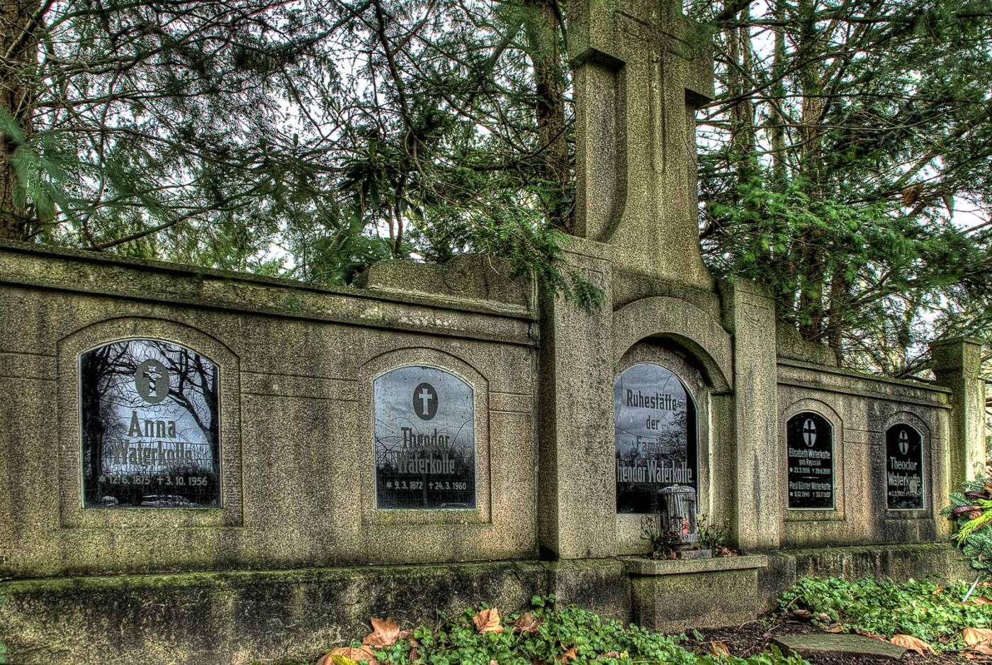 2017-12-31 - Verlassene Orte - Bochum - Bezirksfriedhof Hordel