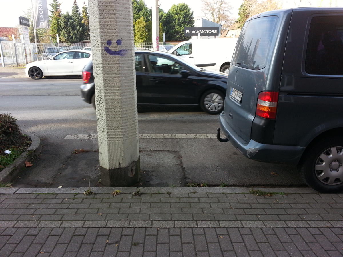 2018-12-01 - Behinderung und Gefährdung durch Parken eines KFZ