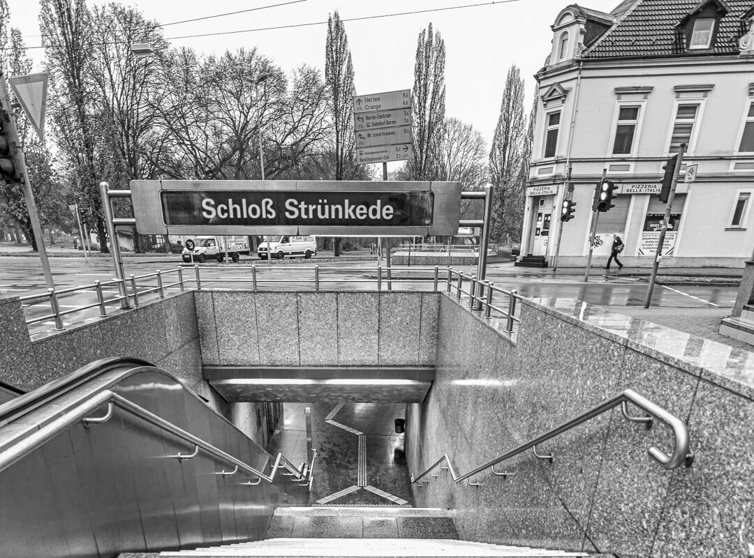 2024-12-16 – Motivsuche Monochrome – U-Bahn Strünkede