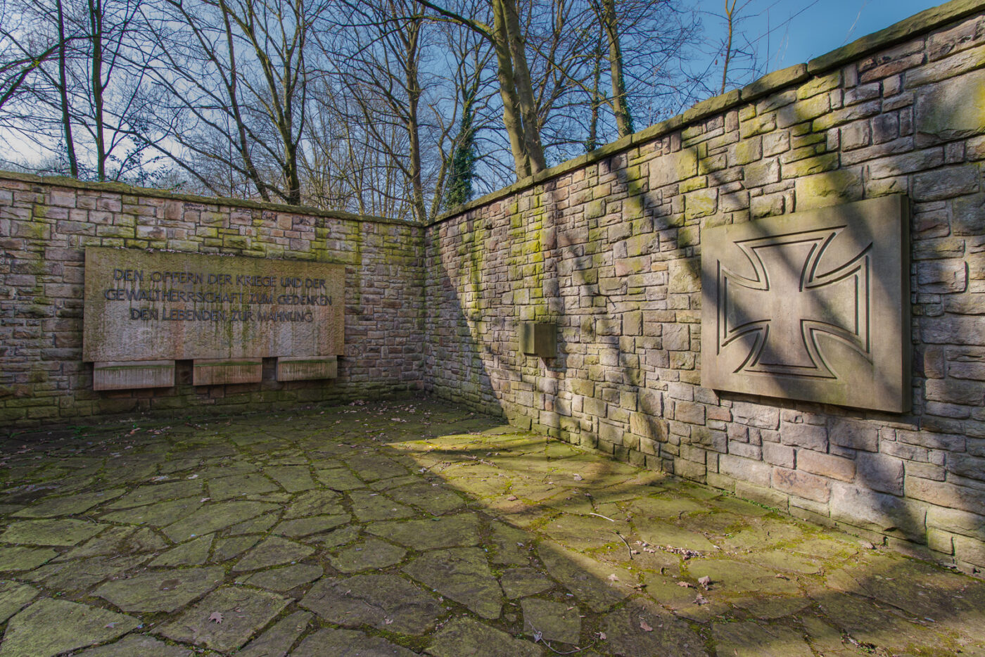 2025-03-09 - Datteln - Ehrenmal und Frühlingskirmes