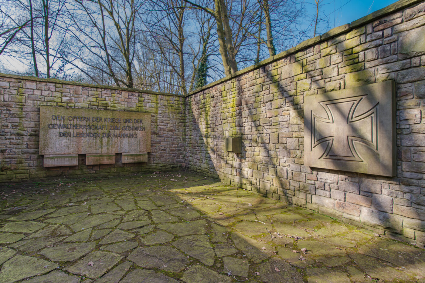 2025-03-09 - Datteln - Ehrenmal und Frühlingskirmes