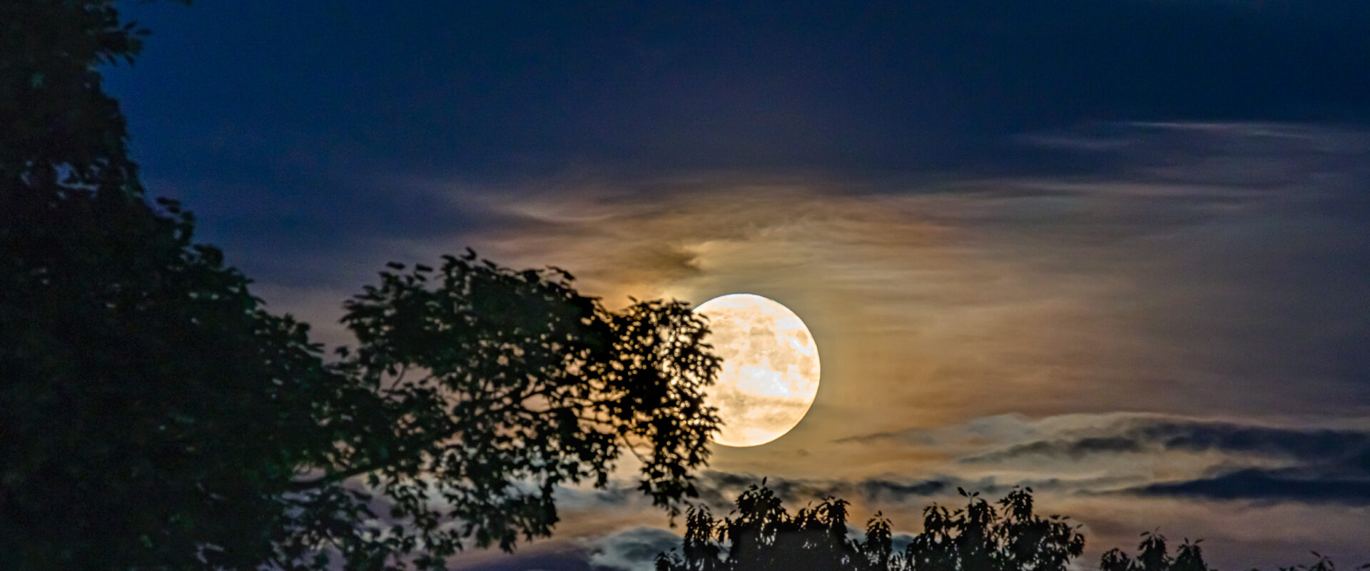 2025-07-10 – Residenzia – Erdbeermond
