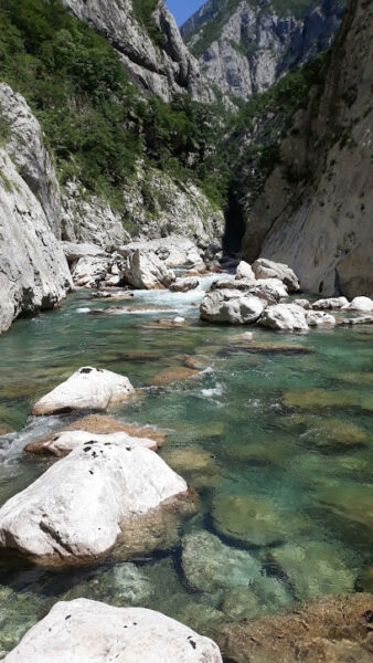 Montenegro - Platije - Canjon Rijeke Moraca